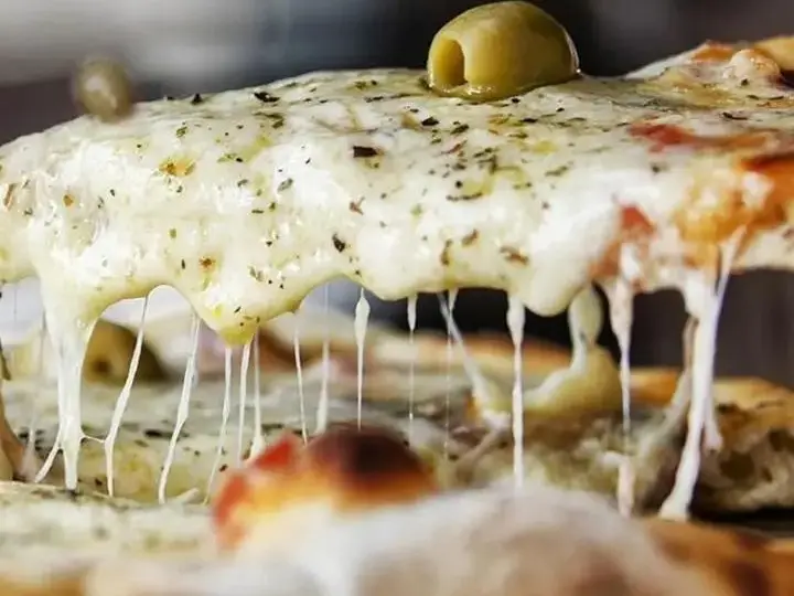Pizza Fugazzeta Suprema